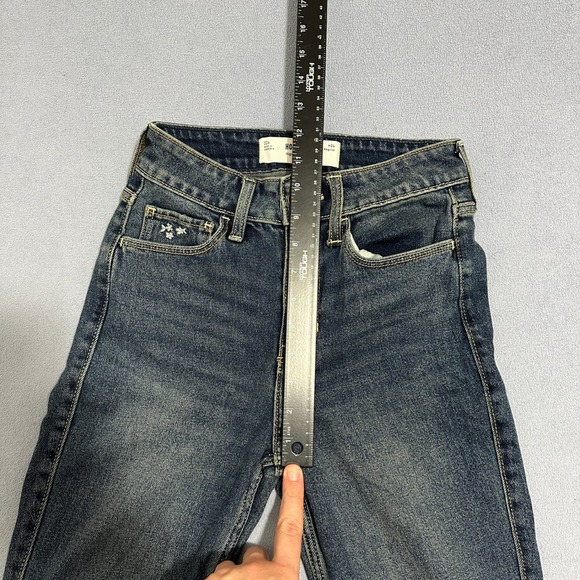 Hollister High-Rise Flare Leg Jeans Embroidered Dark Wash Blue Size W24 L32 - Picture 7 of 12